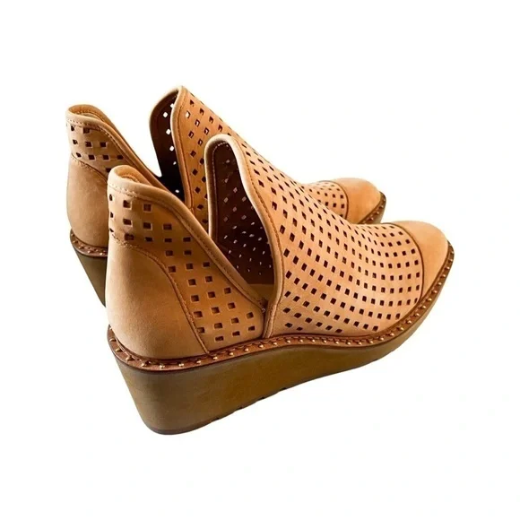 CECELIA NEW YORK Georgie Wedge Bootie Mustard US 9 Ankle Boots & Booties